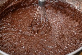 Smakuje jak brownie, a nie trzeba go piec. Ten deser to hit w moim domu