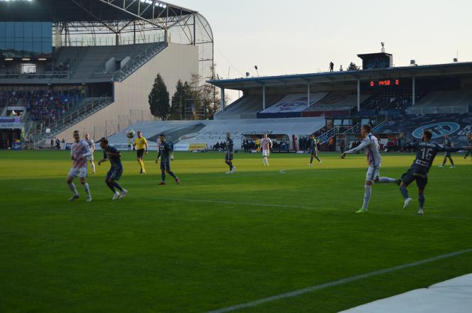 Górnik Zabrze - Legia Warszawa 1:2. Niewykorzystane sytuacje się mszczą [ZDJĘCIA KIBICÓW]