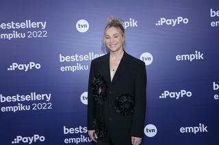 Sonia Bohosiewicz świeci piersią na ściance podczas gali Empiku 