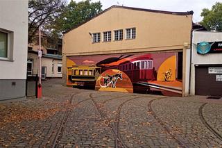 Nowy mural na zabytkowej zajezdni tramwajowej