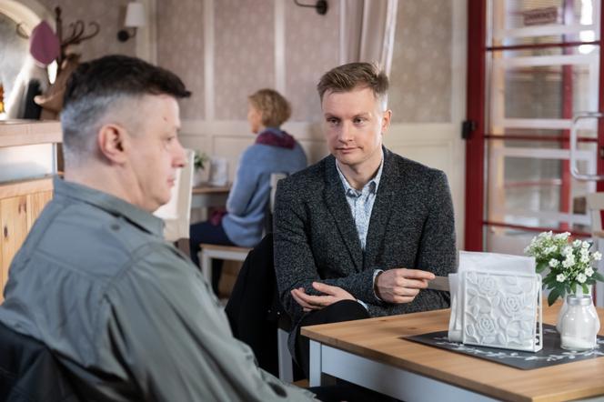 Na Wspólnej, odc. 3012. Igor (Jakub Wesołowski), Leszek (Wojciech Majchrzak)
