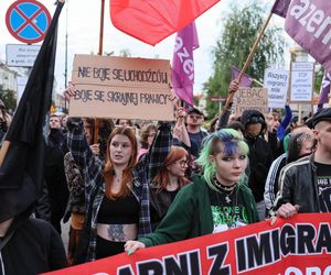 W Warszawie odbył się antyimigrancki marsz i kontrmanifestacja. Pojawiło się kilka tysięcy osób