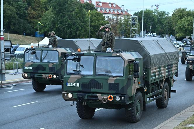 Zamknęli cztery mosty i kilkadziesiąt ulic. Próba generalna przed Świętem Wojska Polskiego