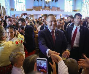 Fałszywy ksiądz zakłócił mszę z udziałem prezydenta Nawrockiego
