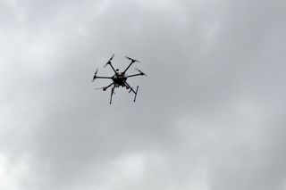 Estończycy będą uczyć się latać dronami, by bronić kraju. Rząd rusza z narodowym programem szkoleń technicznych