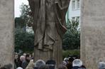 Francuzi chcą zniszczyć pomnik naszego Papieża