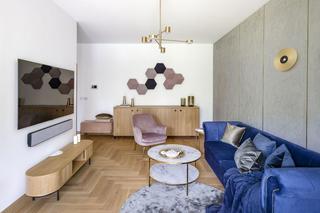 Twój salon w bloku wydaje się ciasny? Wystarczy jeden trik z lustrem, by wyglądał na dwa razy większy