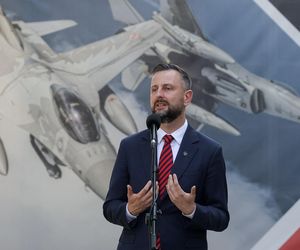 Szef MON wręczył odznaczenia żołnierzom