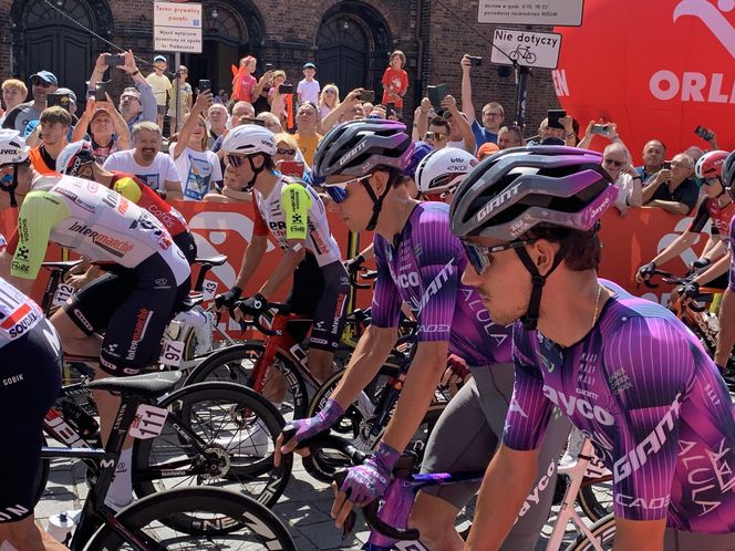 Tour de Pologne 2025. Start w Katowicach Nikiszowcu