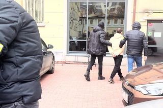 Wracają lata 90. Rośnie fala brutalnych przestępstw w Warszawie. Gangi gruzińskie pod lupą służb