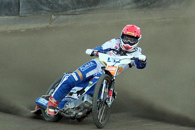 Damian ​Ratajczak wygrywa w Gnieźnie        