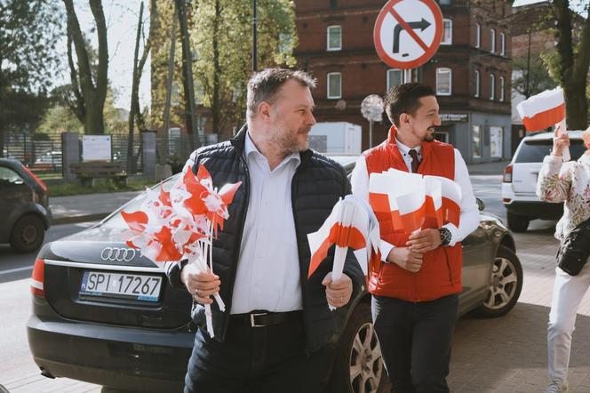 Piekary Śląskie. Trwa akcja Wywieś Flagę