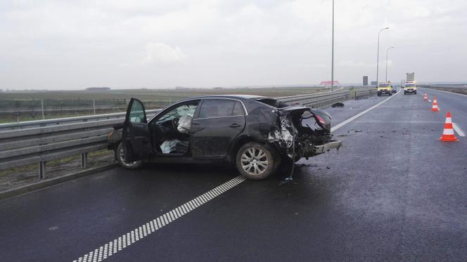 Wypadek na autostradzie w Mirocinie na Podkarpaciu