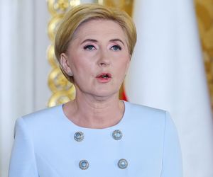 Agata Duda na obchodach Święta Narodowego Trzeciego Maja zachwyciła! Powalająca stylziacja