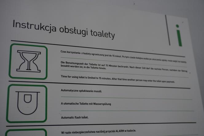 Co dzieje się po 15 minutach w szalecie miejskim? Wielka zagadka rozwiązana!