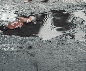 Deszcz ze śniegiem i porywisty wiatr do 65 km/h. Na tym nie koniec