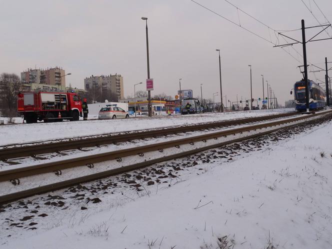 Kraków: Kobieta wtargnęła pod tramwaj