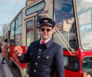 Walentynkowy tramwaj wyjedzie na tory. Zabierz ze sobą ulubione wiersze i usiądź wygodnie