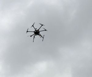 Estończycy będą uczyć się latać dronami, by bronić kraju. Rząd rusza z narodowym programem szkoleń technicznych
