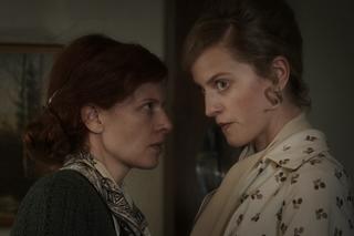 Dom pod Dwoma Orłami odcinek 10 ostatni: Zofia dzięki Aksini pozna tragiczne losy Zbyszka. Wasylko uratował mu życie - ZDJĘCIA, ZWIASTUN