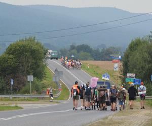 Śpiewający dzień lubelskich pątników na szlaku do Jasnej Góry!