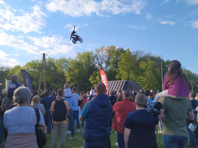 Koncerty i pokazy Freestyle Motocross w Siedlcach podczas MotoWiosny rozgrzały serca mieszkańców