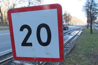 Torowisko na Al. Waszyngtona grozi katastrofą! Są ograniczenia dla tramwajów