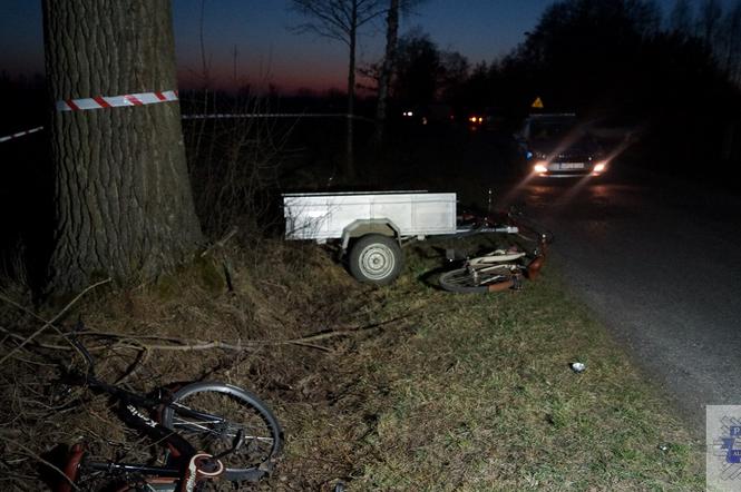 Przyczepka uderzyła w grupę rowerzystów