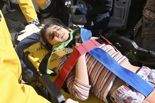 Dzieci uratowane w Turcji ponad tydzień po trzęsieniu ziemi! 6-latka i 13-latek przeżyli w rumowisku