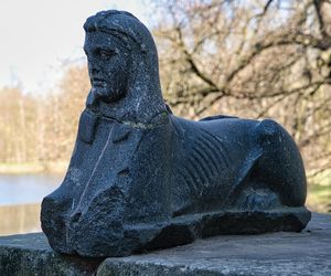  Niezwykła wieś w Łódzkiem. Znajdziesz tam pełen symboliki ogród z XVII wieku 