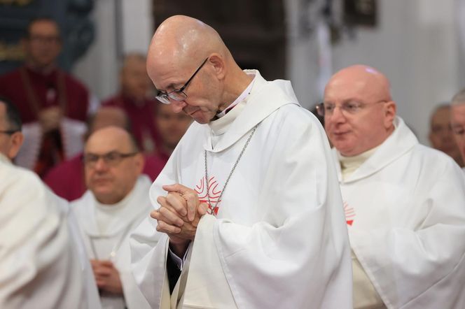 Nowy biskup diecezji łowickiej. W uroczystości wzięło udział wielu gości