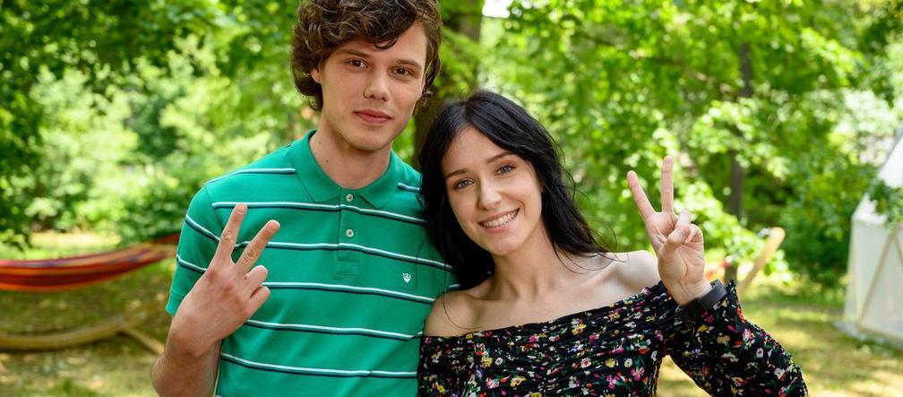 Barwy szczęścia odc. 2156. Madzia (Natalia Sierzputowska), Kacper (Jakub Szlachetka)