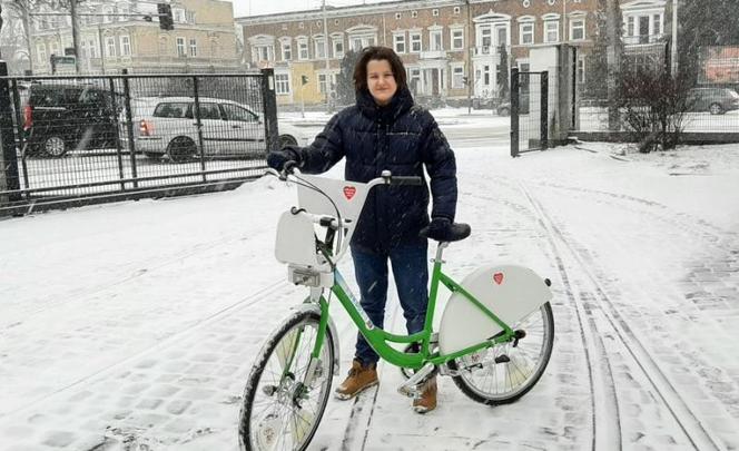 Przez kilka tygodni właścicielem roweru będzie Karol, syn pana Janusza