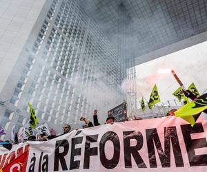 Demonstracja przeciwko reformie emerytalnej w Paryżu