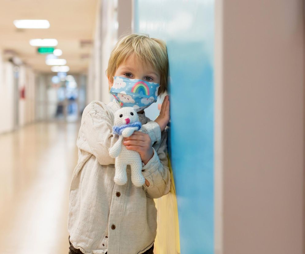 Po wycięciu migdałków zaczął mu zanikać kręgosłup. Z pomocą przyszli neurochirurdzy z WUM