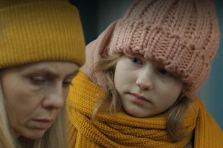 Barwy szczęścia, odcinek 3016: Malwina (Joanna Gleń), Emilka (Jessica Frankiewicz)