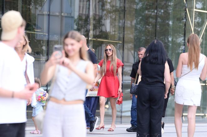 Zakupy Jennifer Lopez w Warszawie. Oto jej siatki
