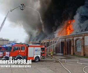 Potężny pożar zabytkowej hali w Gdańsku. Wielka chmura dymu w mieście