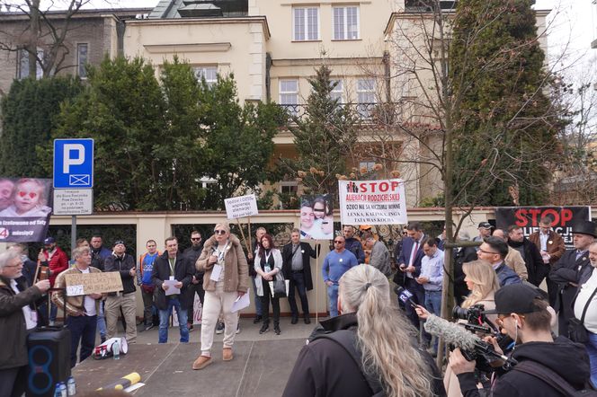 Protest rodziców i dziadków w Warszawie (7.03.2025)