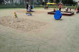 Plac grozy posprzątany. Mateuszek ma się gdzie bawić!