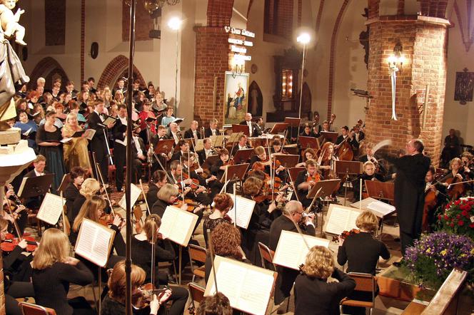 orkiestra w kościele