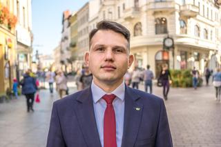 Liderzy polityczni. Sławomir Mentzen głosował w Toruniu