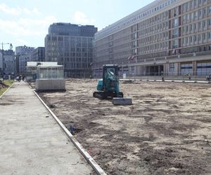 Zielona oaza na placu Powstańców Warszawy