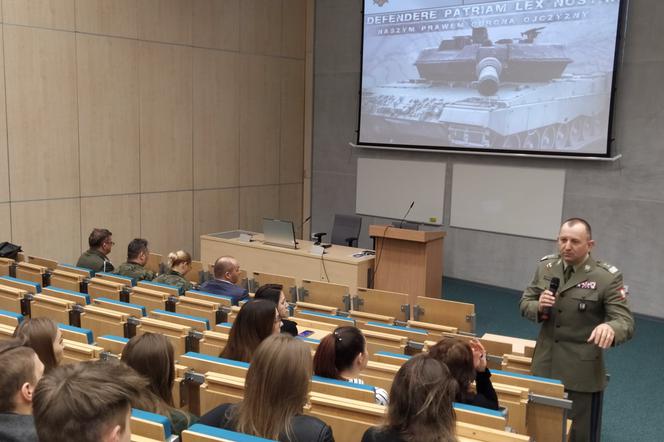 Siedlecka uczelnia rozpoczęła kolejną edycję programu edukacji wojskowej studentów