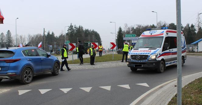 Protest rolników 20 marca. Blokada dróg m.in. w Dywitach i Olsztynku. Policja pilnuje bezpieczeństwa