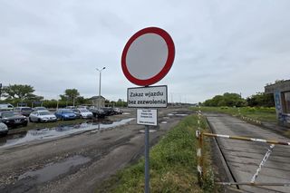 Mandaty za parkowanie przy PKP