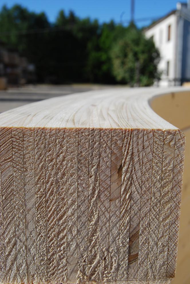 Klejonka z dosatwą na budowę