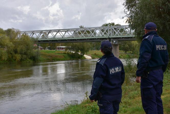 Podkarpaccy policjanci monitorują rzeki w regionie