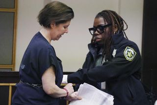 Dożywocie za śmierć w walizce