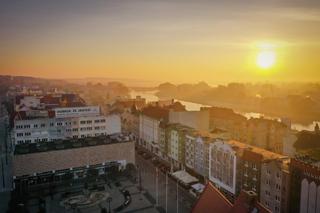 Tyle naprawdę zarabia się w polskich miastach. Warszawa wcale nie jest numerem 1